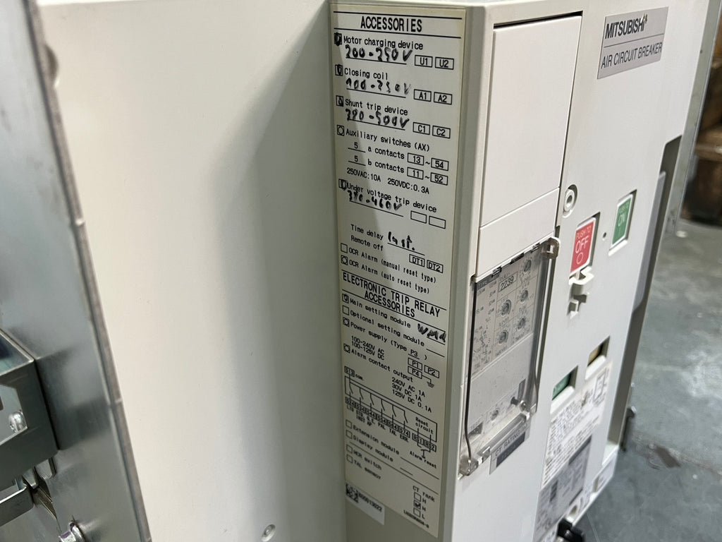 MITSUBISHI AE3200-SW LOW VOLTAGE AIR CIRCUIT BREAKER UVT 380-460V