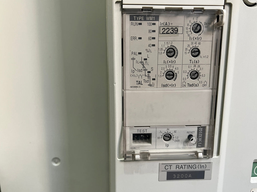 MITSUBISHI AE3200-SW LOW VOLTAGE AIR CIRCUIT BREAKER UVT 380-460V