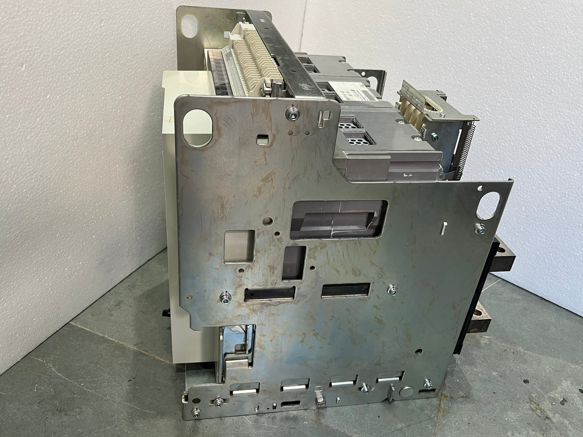 MITSUBISHI AE3200-SW LOW VOLTAGE AIR CIRCUIT BREAKER UVT 380-460V
