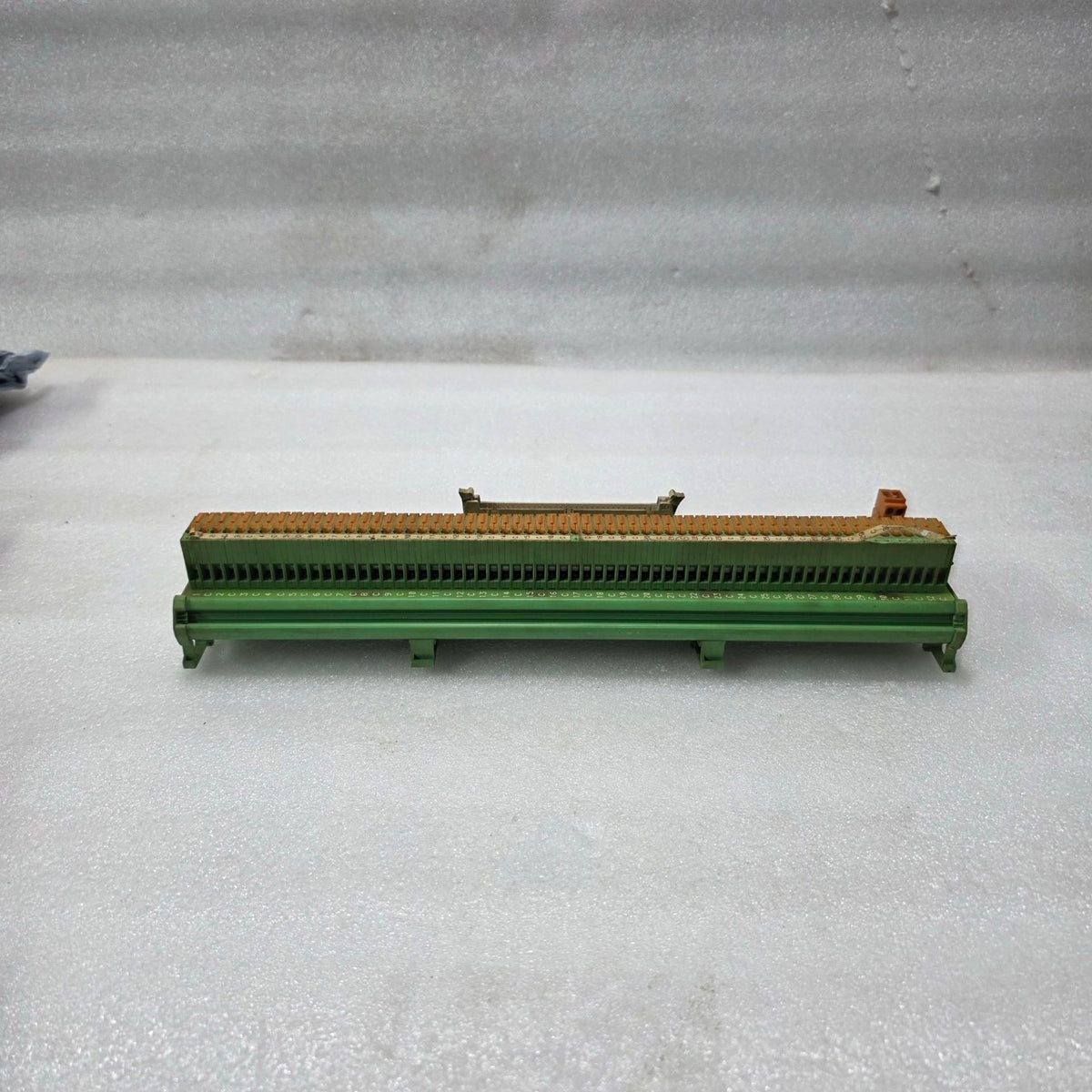 INDUSTRIAL TERMINAL BOARD TYPE 8435L (8032 CONFIGURATION) | PLC INTERFACE