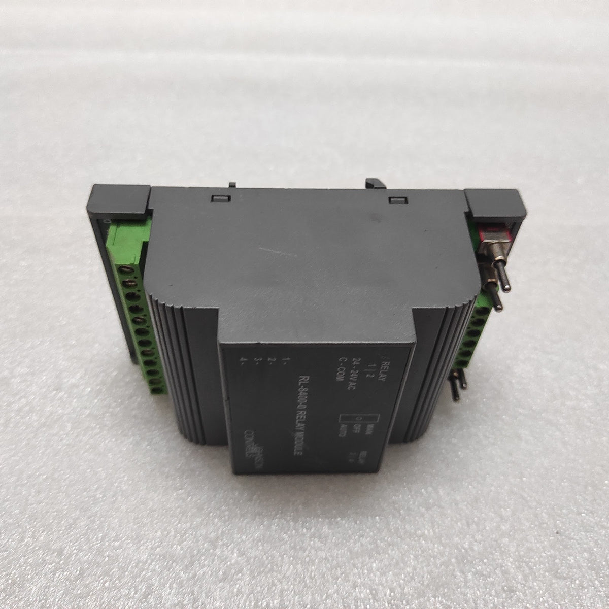 JOHNSON CONTROLS RL-8400-0 RELAY MODULE