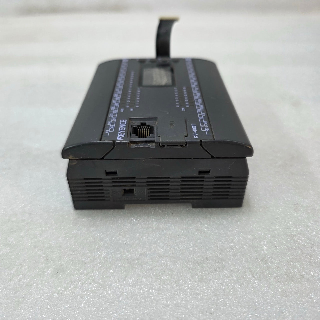 KEYENCE KV-40DT PLC OUTPUT MODULE 24V DC TRANSISTOR OUTPUT KV SERIES INDUSTRIAL