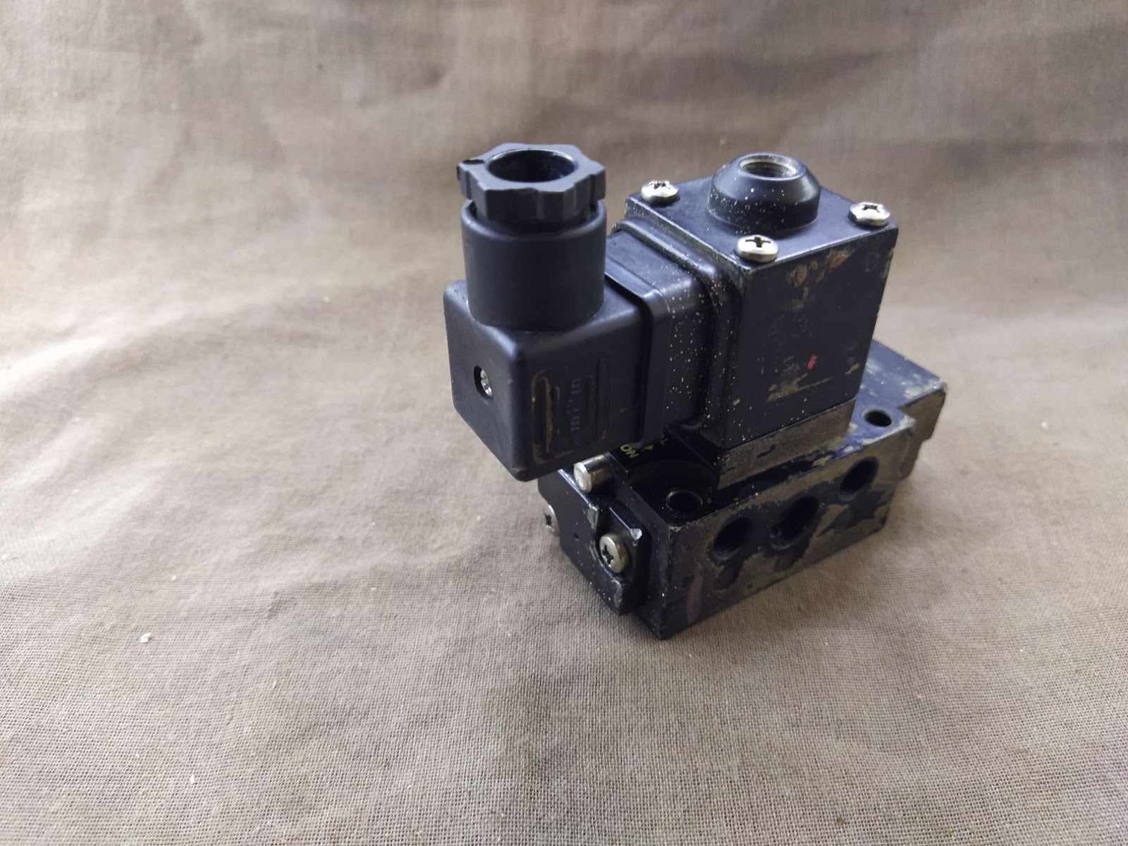 Keystone 7911 Solenoid Valve