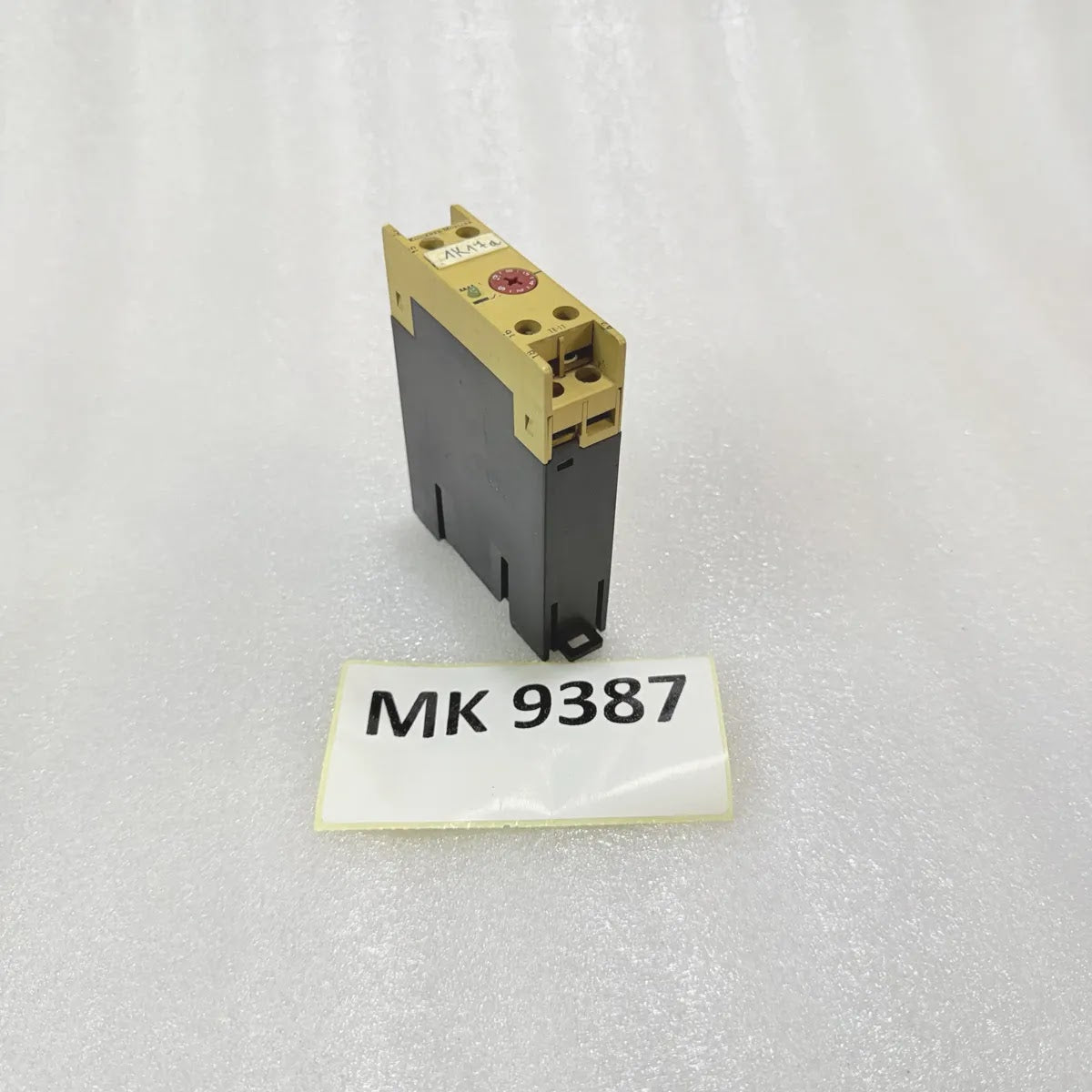 Klockner Moeller TE 11-10 Timing Relay 208-250VAC 50/60Hz Pre-Owned