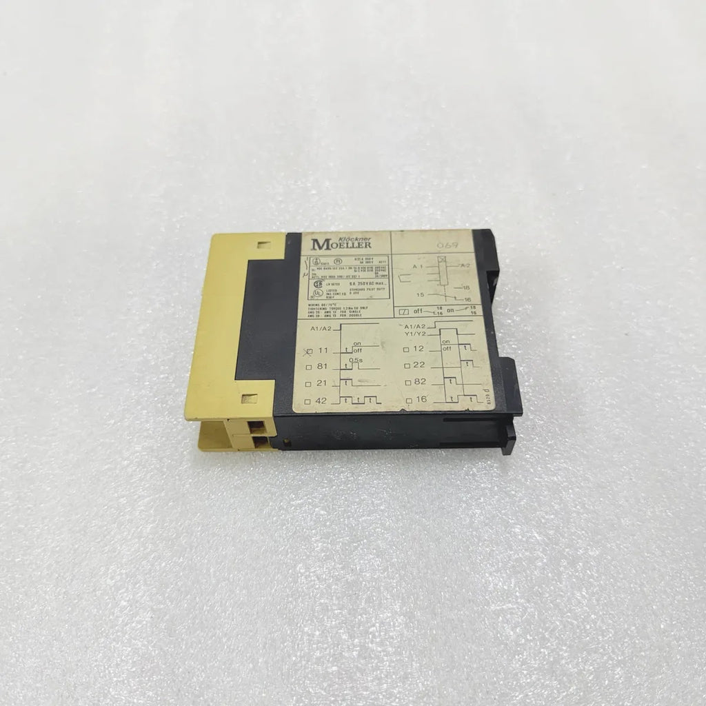 Klöckner Moeller TE 11-60 Timing Relay 208-250VAC 50/60Hz 6A Pre-Owned
