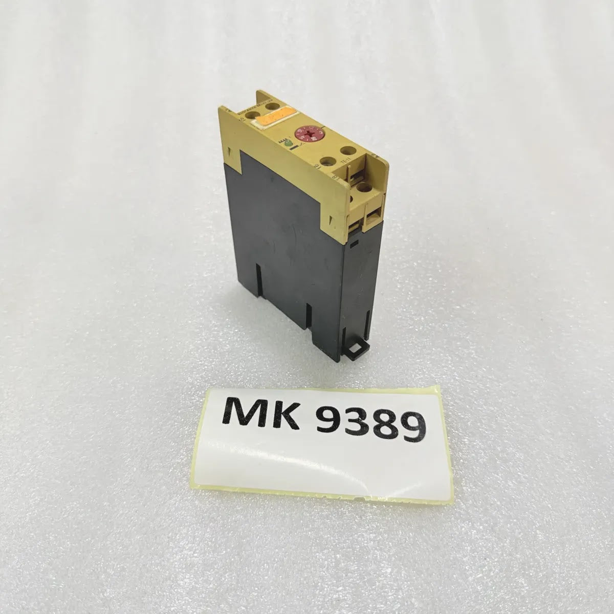 Klöckner Moeller TE 11-60 Timing Relay 208-250VAC 50/60Hz 6A Pre-Owned