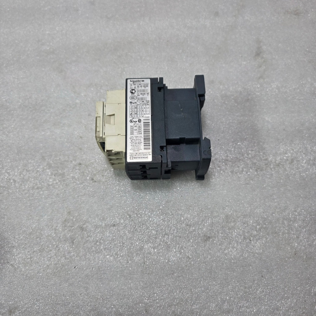 S ELECTRIC LC1D09 3 POLE CONTACTOR 9A 1NO 1NC AUX 220V TESYS D IEC 60947-4-1