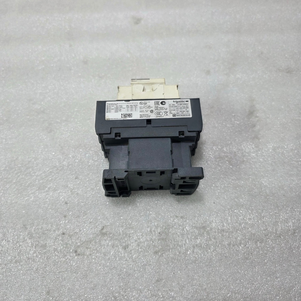 S ELECTRIC LC1D25 3 POLE AC CONTACTOR WITH 1NO + 1NC AUXILIARY CONTACTS 230V AC