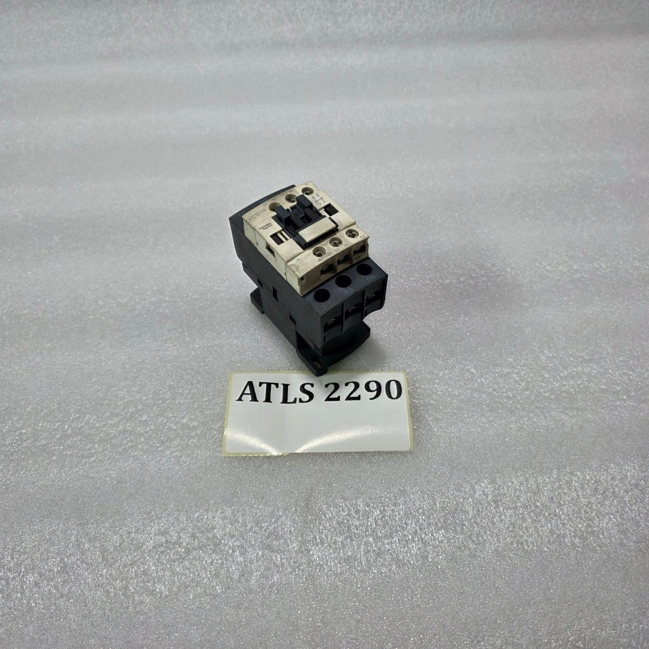 S ELECTRIC LC1D38 TESYS D CONTACTOR 3 POLE 50A 690V WITH AUXILIARY CONTACTS