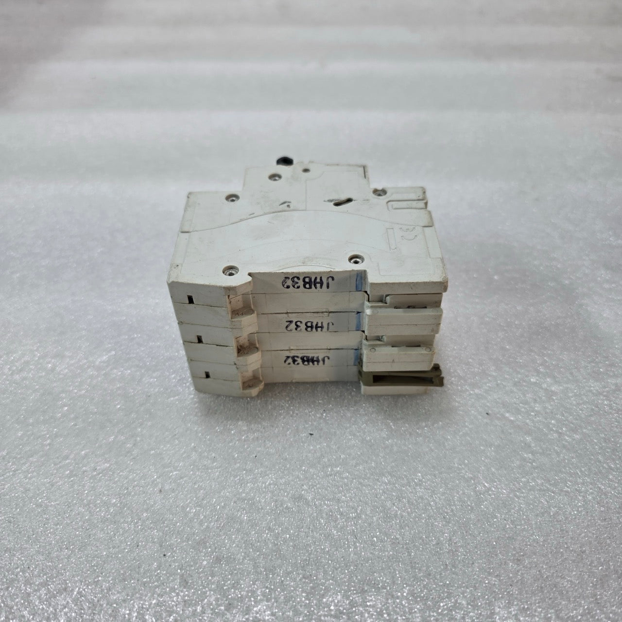 LEGRAND RX³ B32 3 POLE MCB 32A 10KA MINIATURE CIRCUIT BREAKER