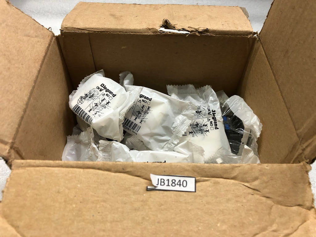LEGRAND 572316 RJ45 SOCKET LOT OF 5 UNIT