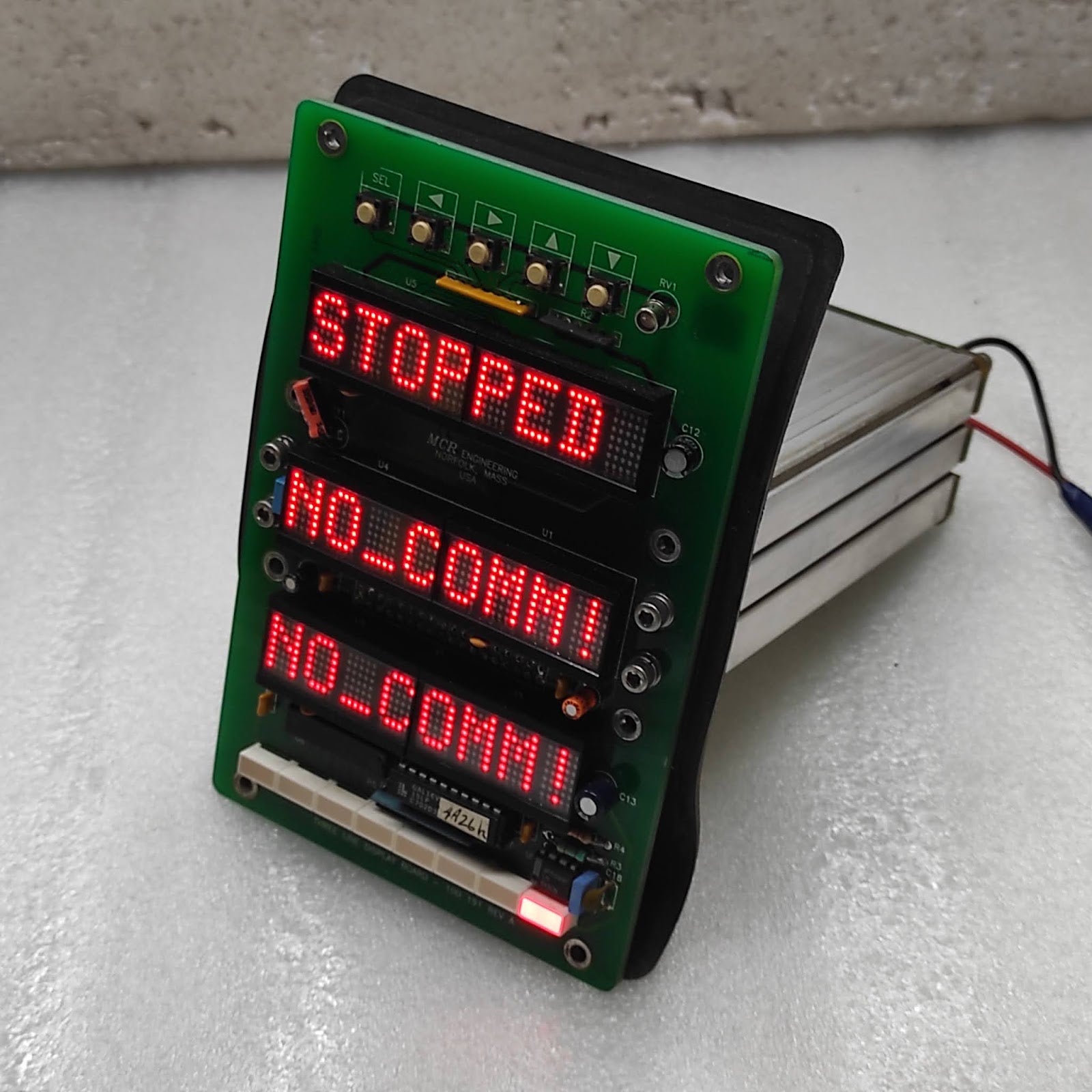 MCR ENGINEERING CFGNES04 MODULE 100 096 REVISION C THREE LINE DISPLAY BOARD 100-