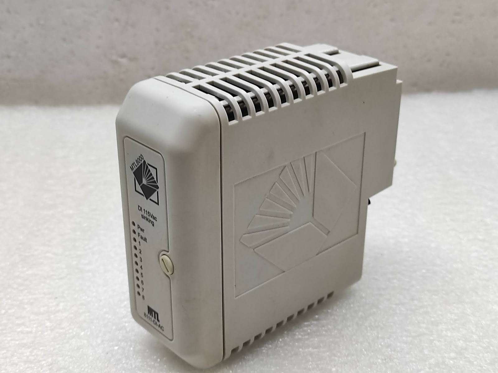 MEASUREMENT TECHNOLOGY 8111-DI-AC 8-CHANNEL DI 115V