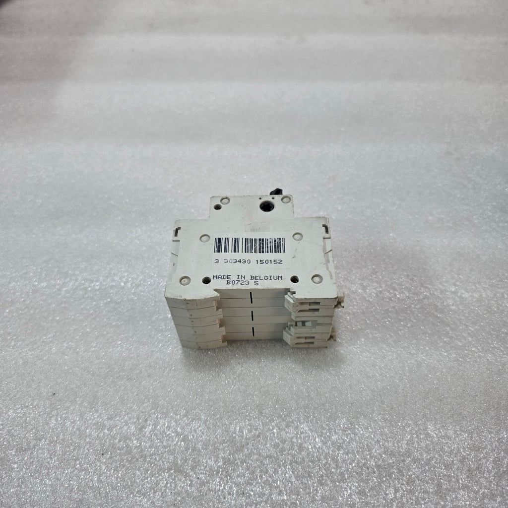 MERLIN GERIN MULTI9 63A 3 POLE 415V CIRCUIT BREAKER SWITCH