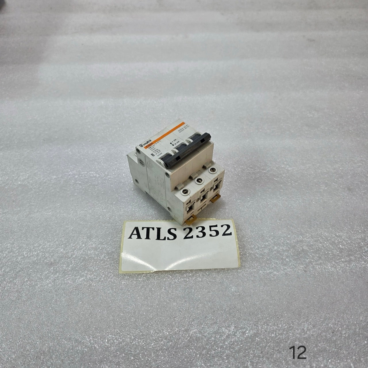 MERLIN GERIN MULTI9 C32H 10A 3 POLE MCB 415V 10KA CIRCUIT BREAKER