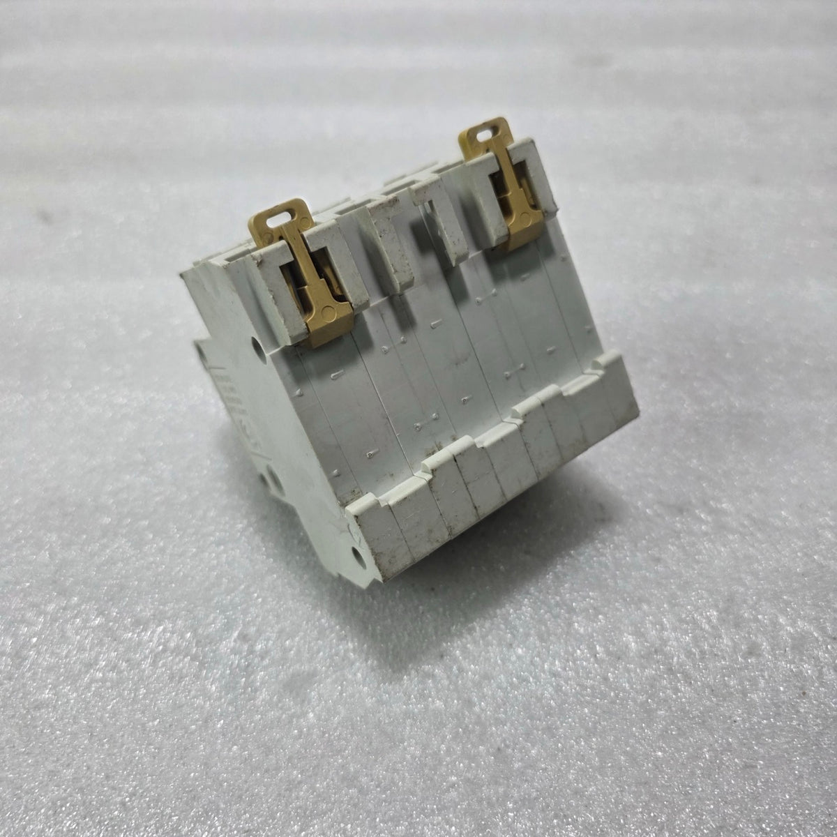 MERLIN GERIN MULTI9 C32L-MA 3 POLE MOTOR PROTECTION CIRCUIT BREAKER 16A 380/415V