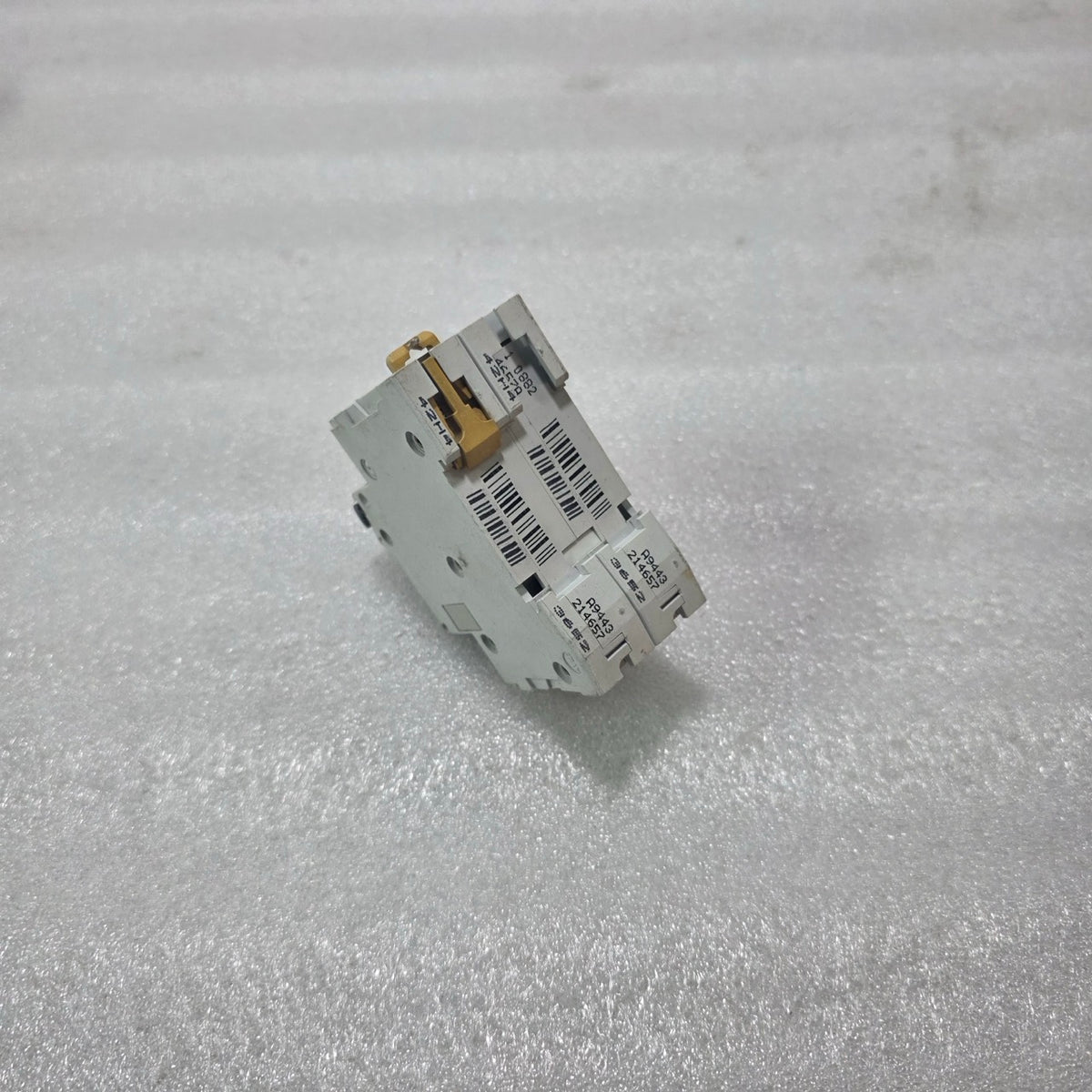 MERLIN GERIN MULTI9 C60N D6 2 POLE MCB 6A 400V CIRCUIT BREAKER