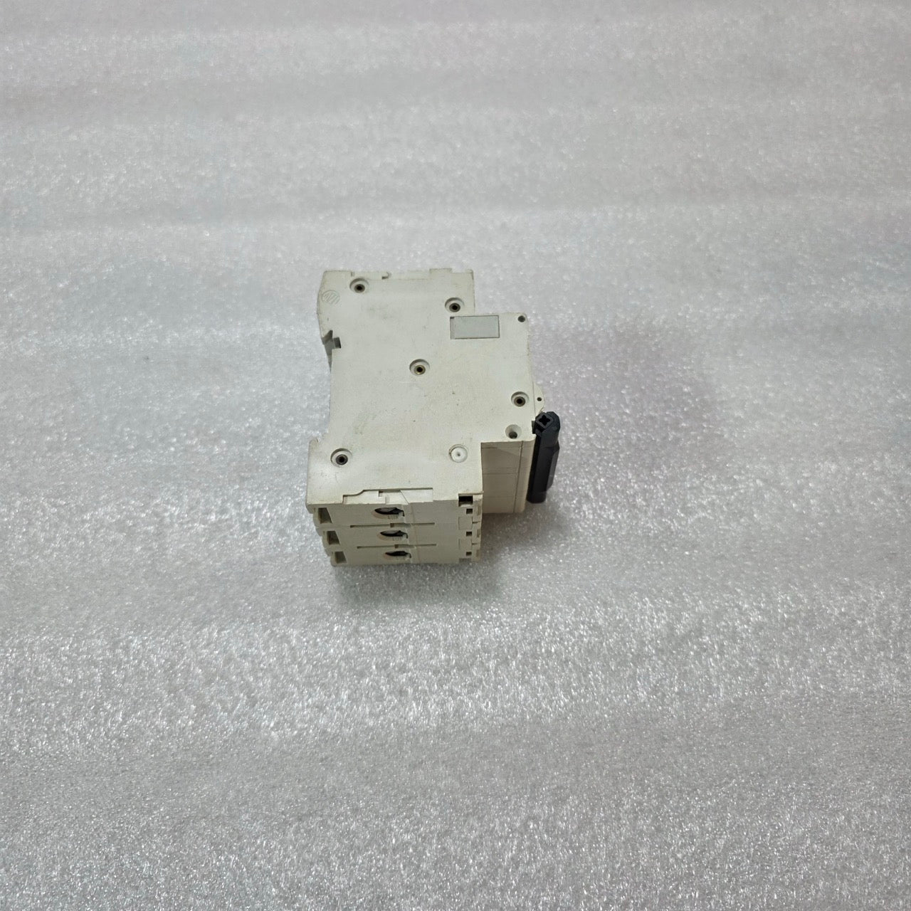 MERLIN GERIN MULTI 9 C60N D10 3 POLE MINIATURE CIRCUIT BREAKER MCB 10A 400V 6KA