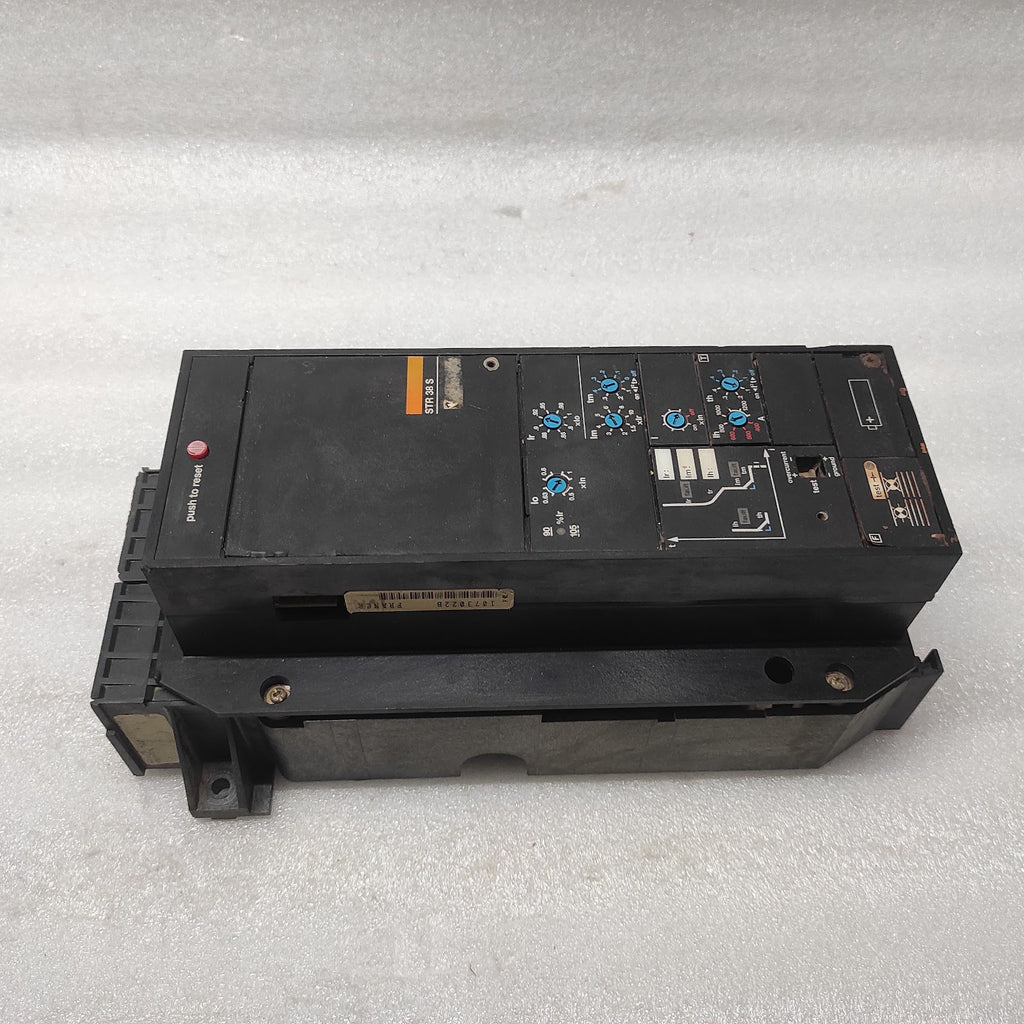 MERLIN GERIN STR38S MASTERPACT CIRCUIT BREAKER 1200A