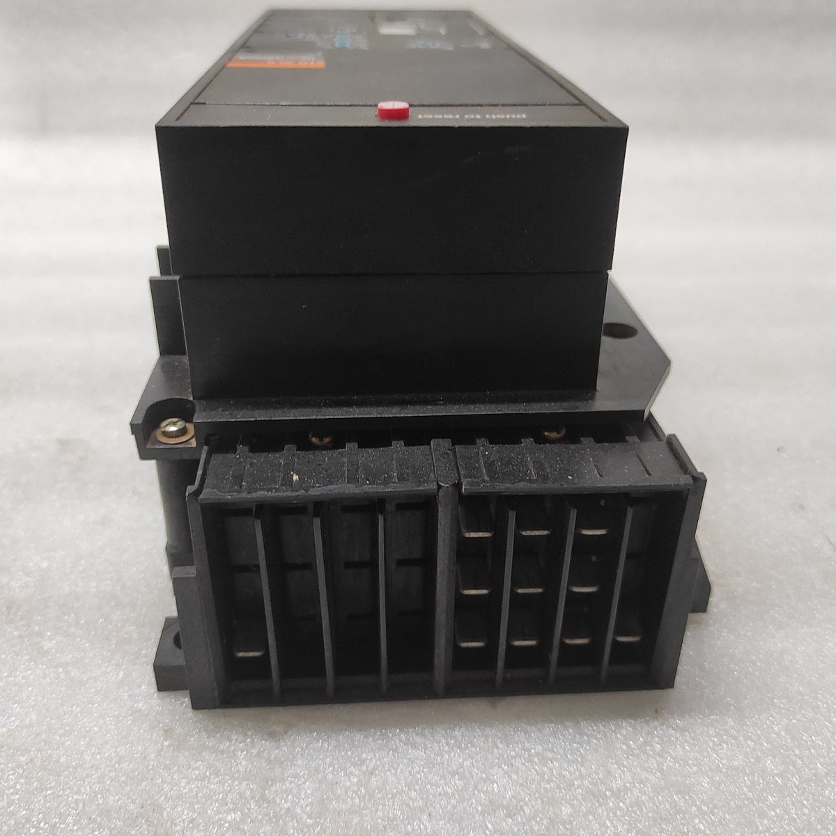 MERLIN GERIN STR38S MASTER PACT FOR CIRCUIT BREAKER 3200A