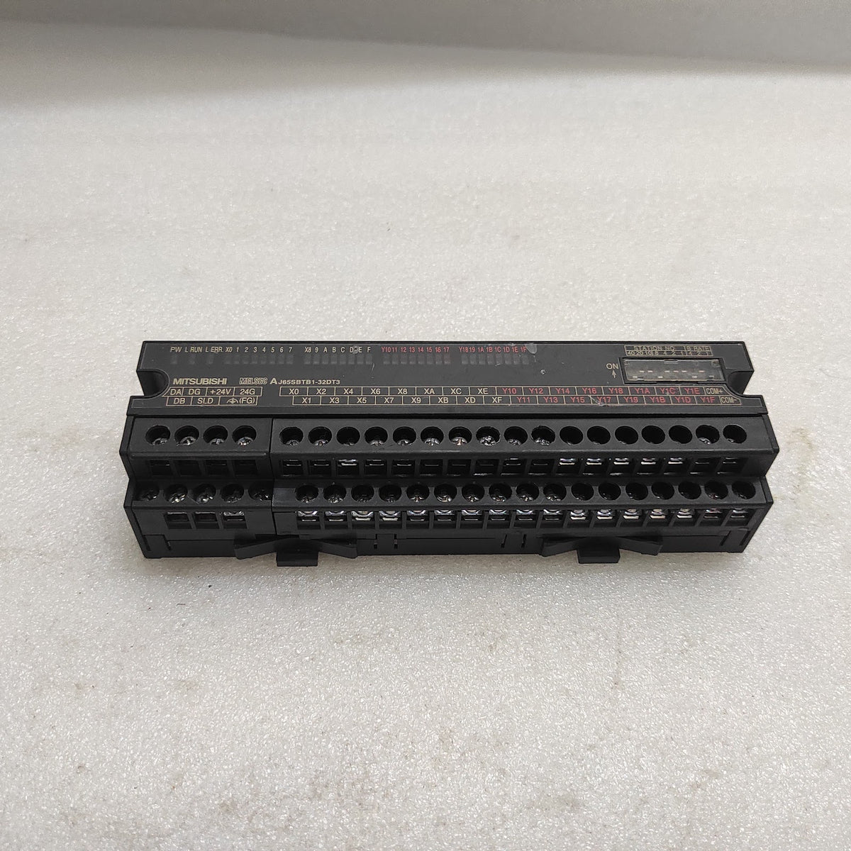 MITSUBISHI AJ65SBTB1-32DT3 INPUT/OUTPUT UNIT
