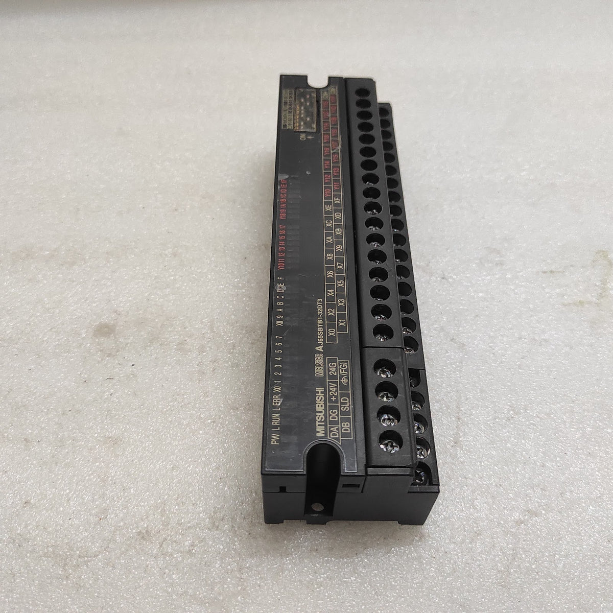 MITSUBISHI AJ65SBTB1-32DT3 INPUT/OUTPUT UNIT