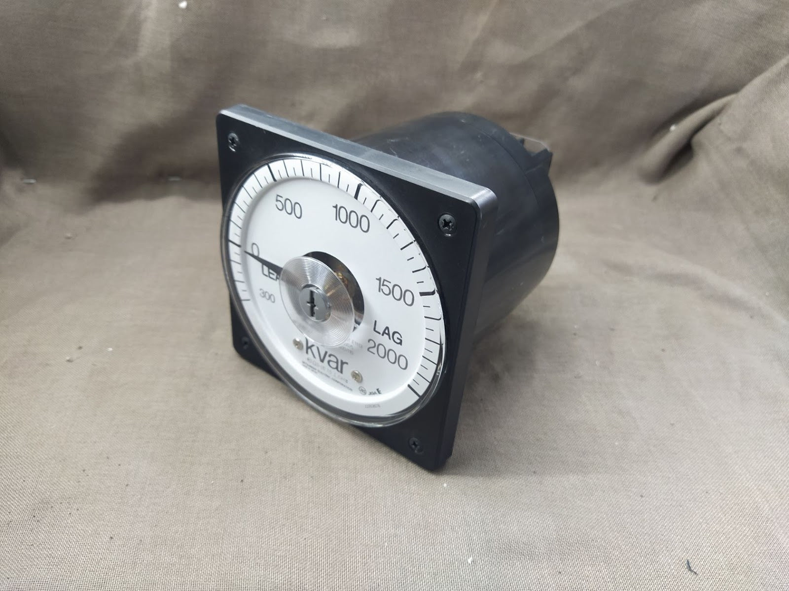 Mitsubishi LP-110NVAR Var Meter 2000 KVAR 5A CT 2500/5 110V VT 600/110 LEAD-LAG