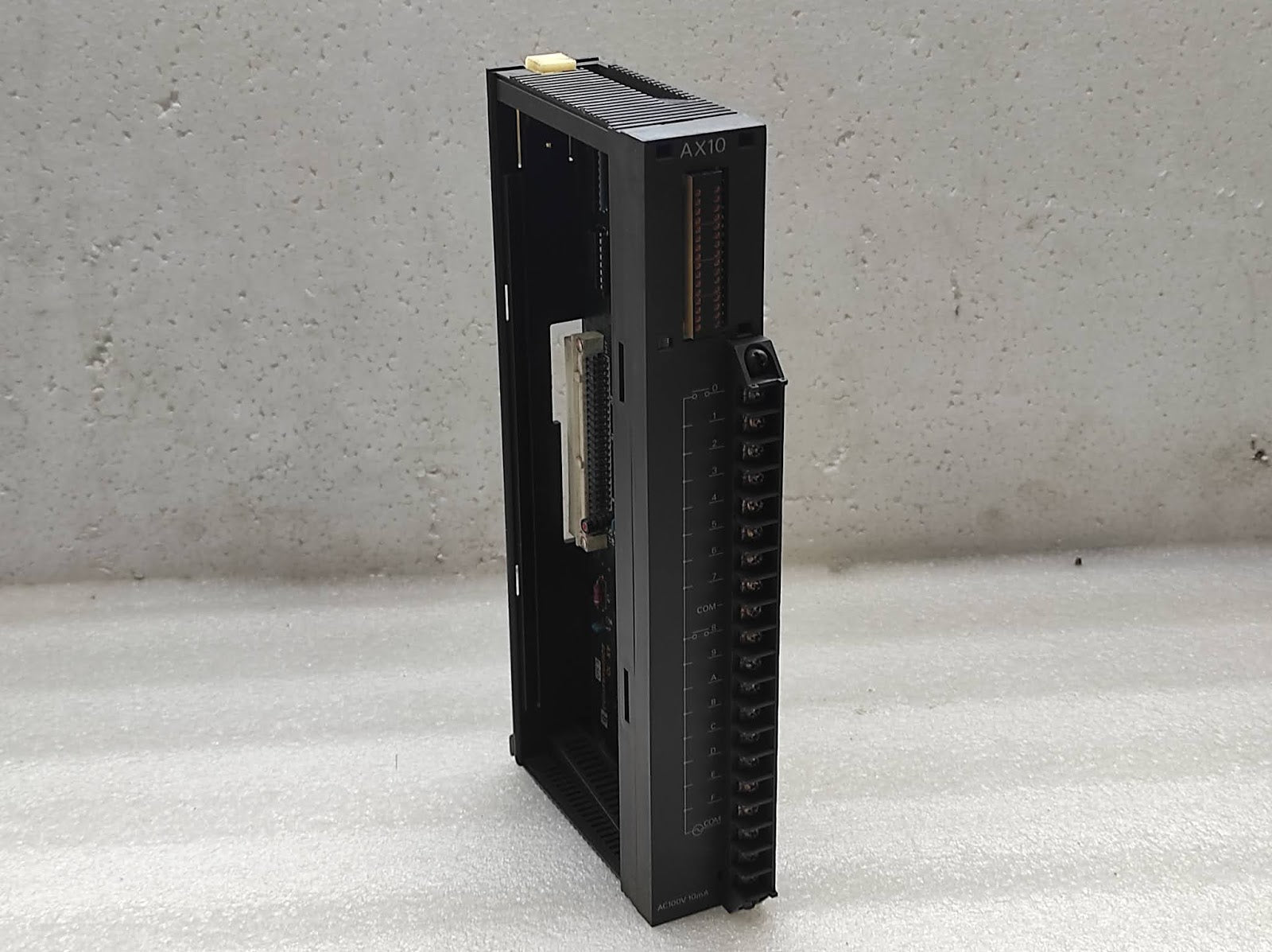 MITSUBISHI MELSEC AX10 PROGRAMMABLE CONTROLLER