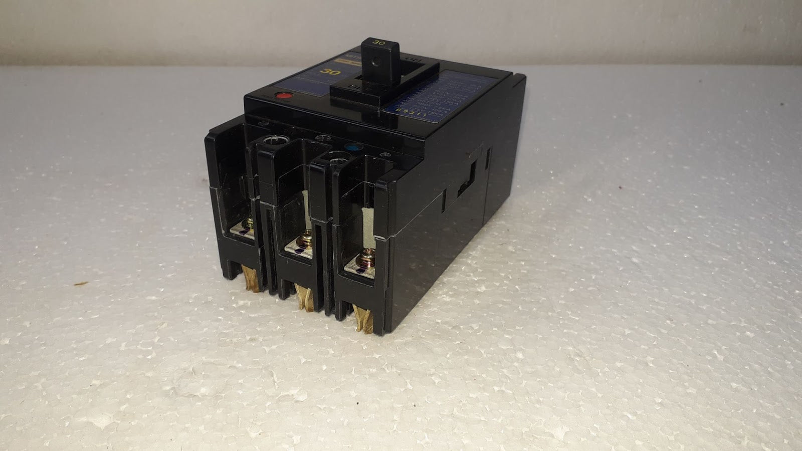 Mitsubishi NF60-SS No Fuse Breaker 30A 3P 600V NF60SS