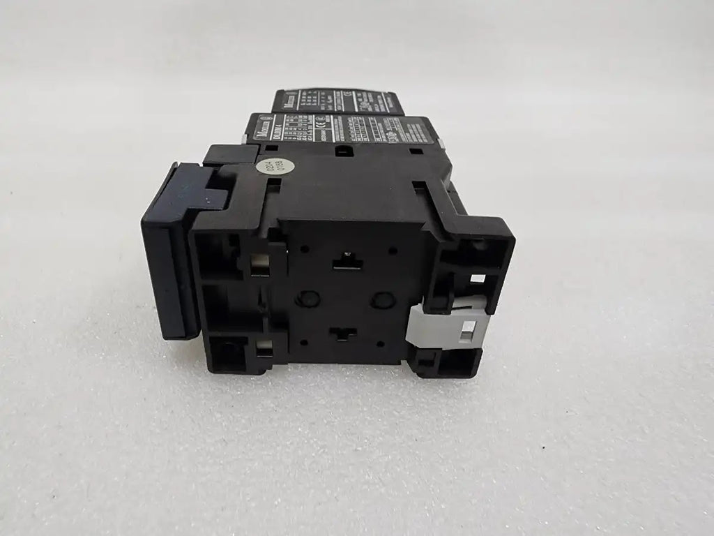 MOELLER DILOOM 4 MAGNETIC CONTACTOR 230-240V 22 DIL M