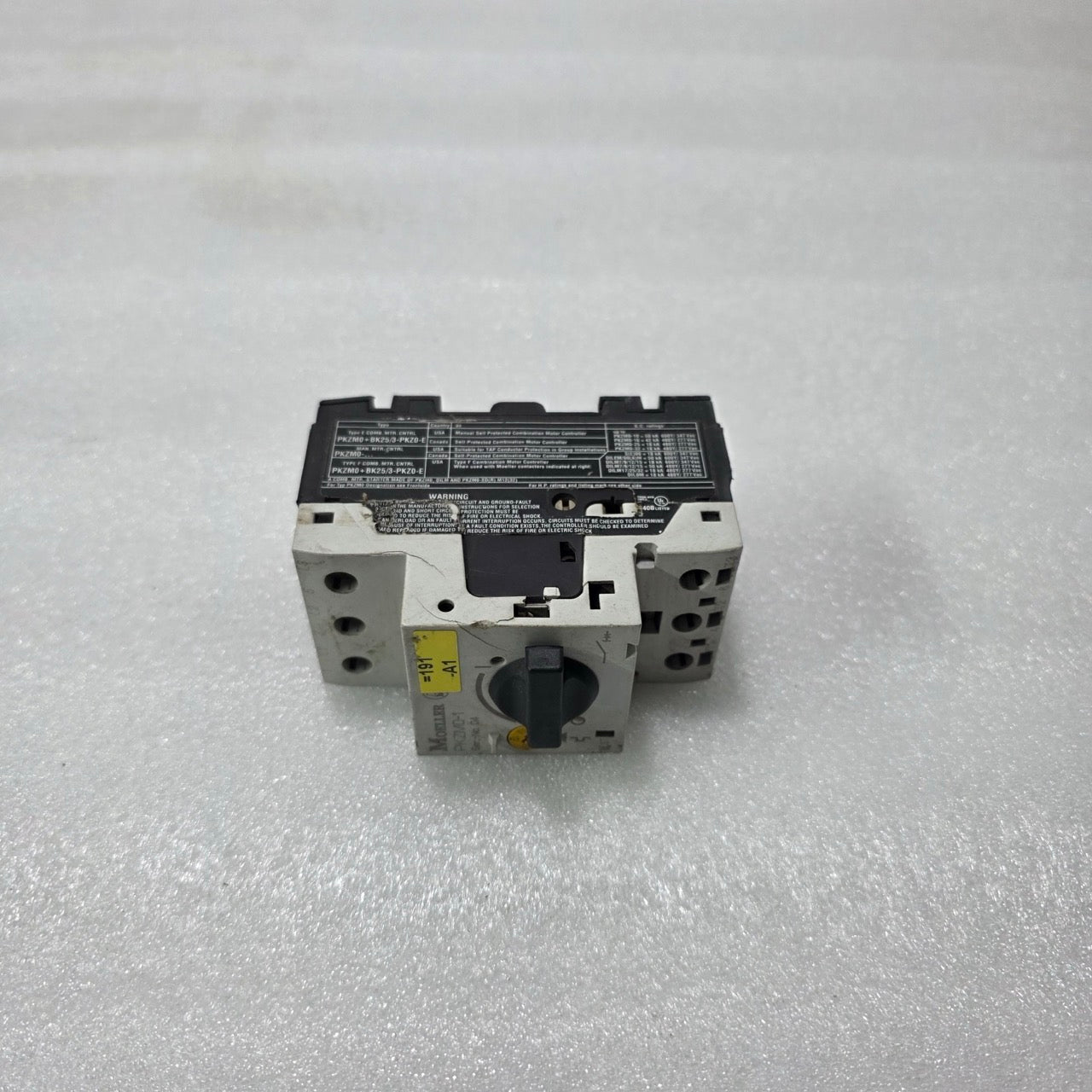 MOELLER PKZM0-1 MOTOR PROTECTION CIRCUIT BREAKER 0.63–1A MANUAL MOTOR STARTER