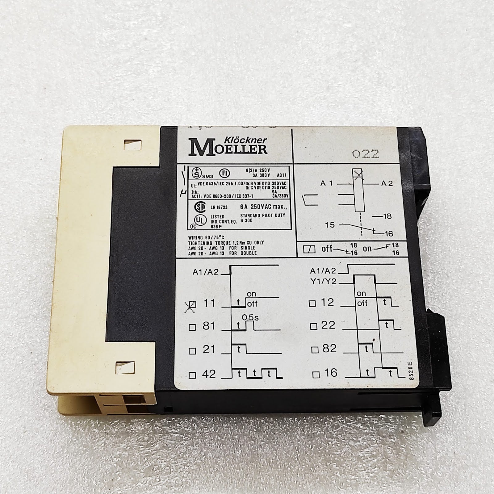 MOELLER TE 11-30 TIME DELAY RELAY 1.5-30SEC 208-250VAC