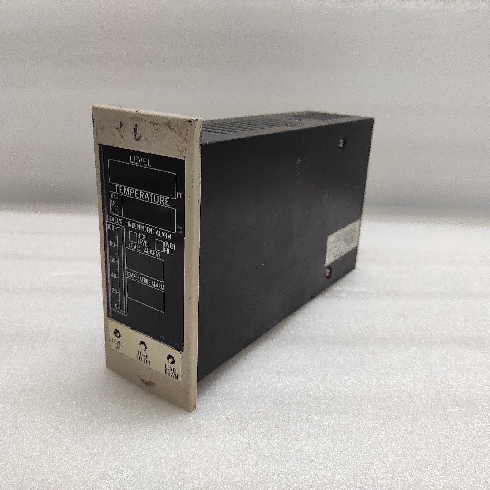 MUSASINO UM1-C13210002 LEVEL CONTROLLER 94A-0325