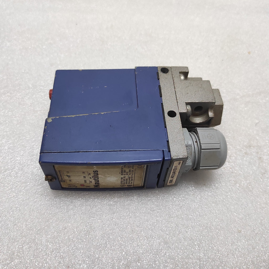 NAUTILUS XMLA035A1S11 PRESSURE SWITCH XML A035A1S11