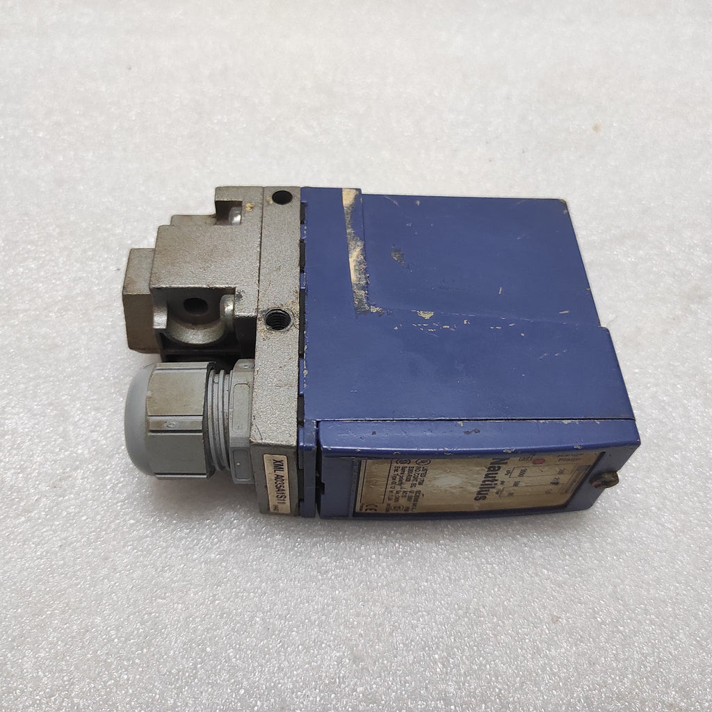 NAUTILUS XMLA035A1S11 PRESSURE SWITCH XML A035A1S11