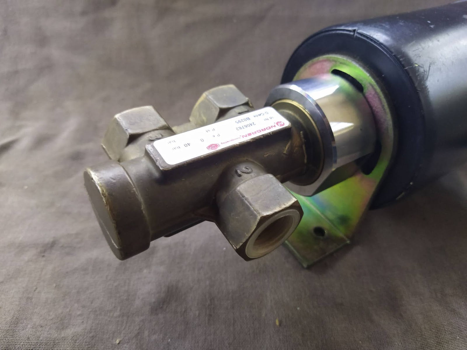 Norgren 1509 3/2 Directional Valves 2406762 Solenoid Valve 24V Pressure 40 BAR