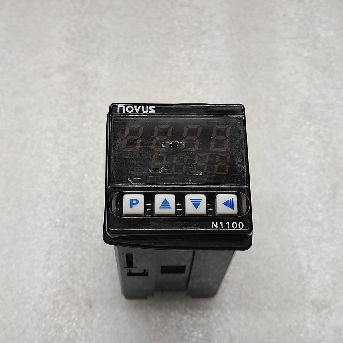 NOVUS N1100 UNIVERSAL CONTROLLER 100-240VAC