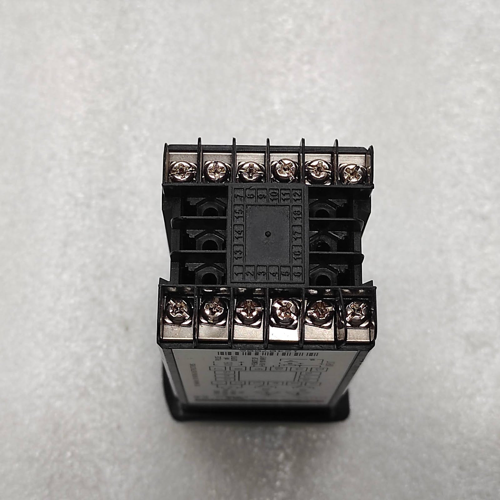 NOVUS N1100 UNIVERSAL CONTROLLER 100-240VAC