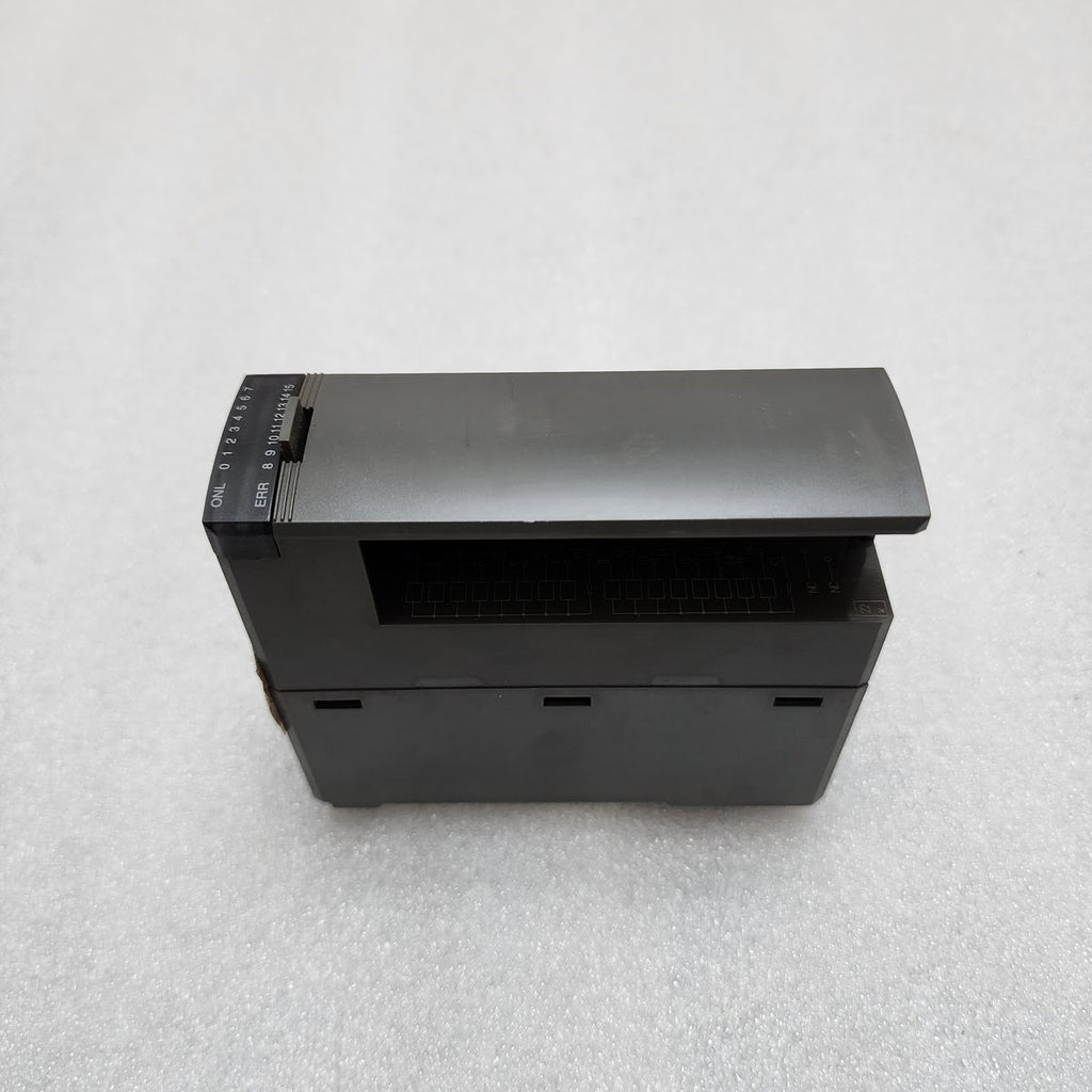 FUJI ELECTRIC NP1Y16R-08 DIGITAL OUTPUT MODULE