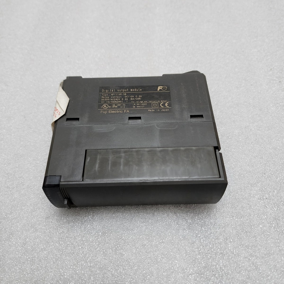 FUJI ELECTRIC NP1Y16R-08 DIGITAL OUTPUT MODULE