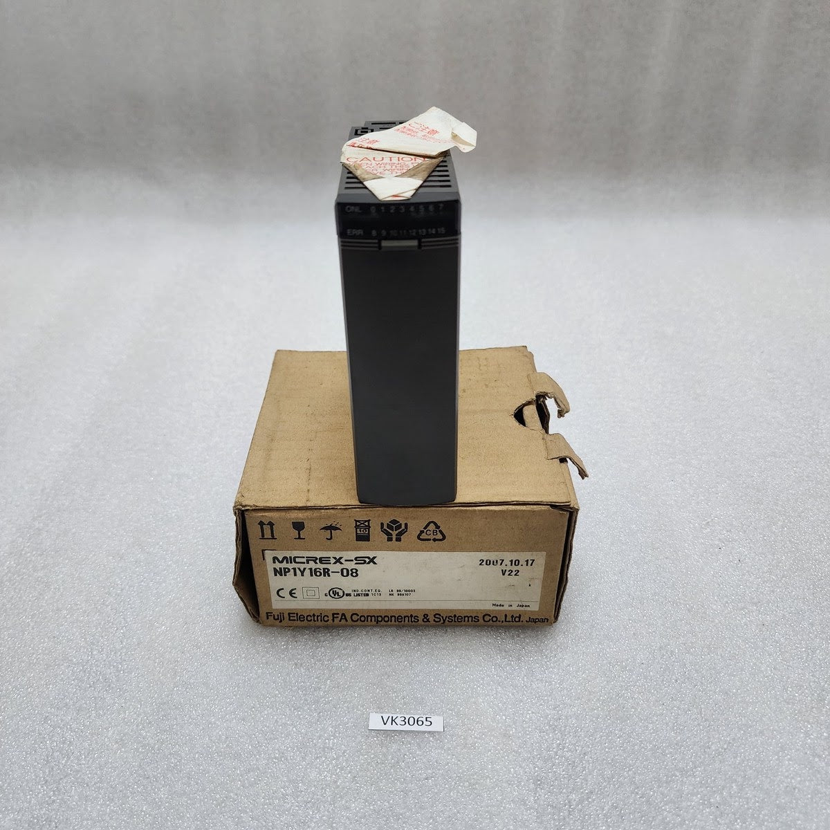 FUJI ELECTRIC NP1Y16R-08 DIGITAL OUTPUT MODULE