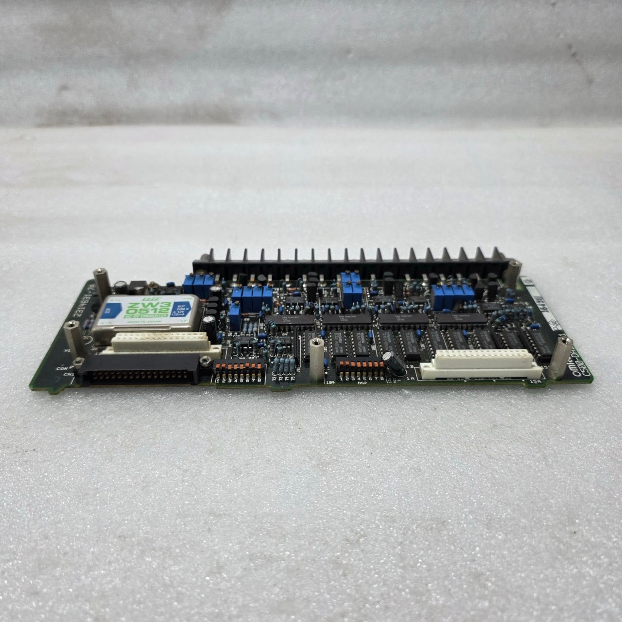 OMRON C500-DA101-1 PCB0024TZ PLC OUTPUT MODULE BOARD | 2314631-7A
