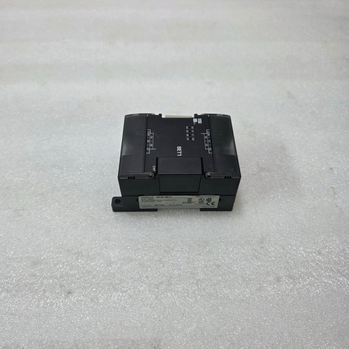 OMRON CP1W-8ET1 PLC OUTPUT UNIT TRANSISTOR OUTPUT MODULE 8 POINT CP1 SERIES