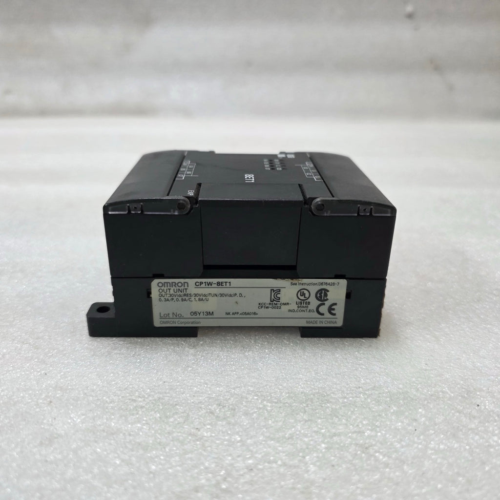 OMRON CP1W-8ET1 PLC OUTPUT UNIT TRANSISTOR OUTPUT MODULE 8 POINT CP1 SERIES