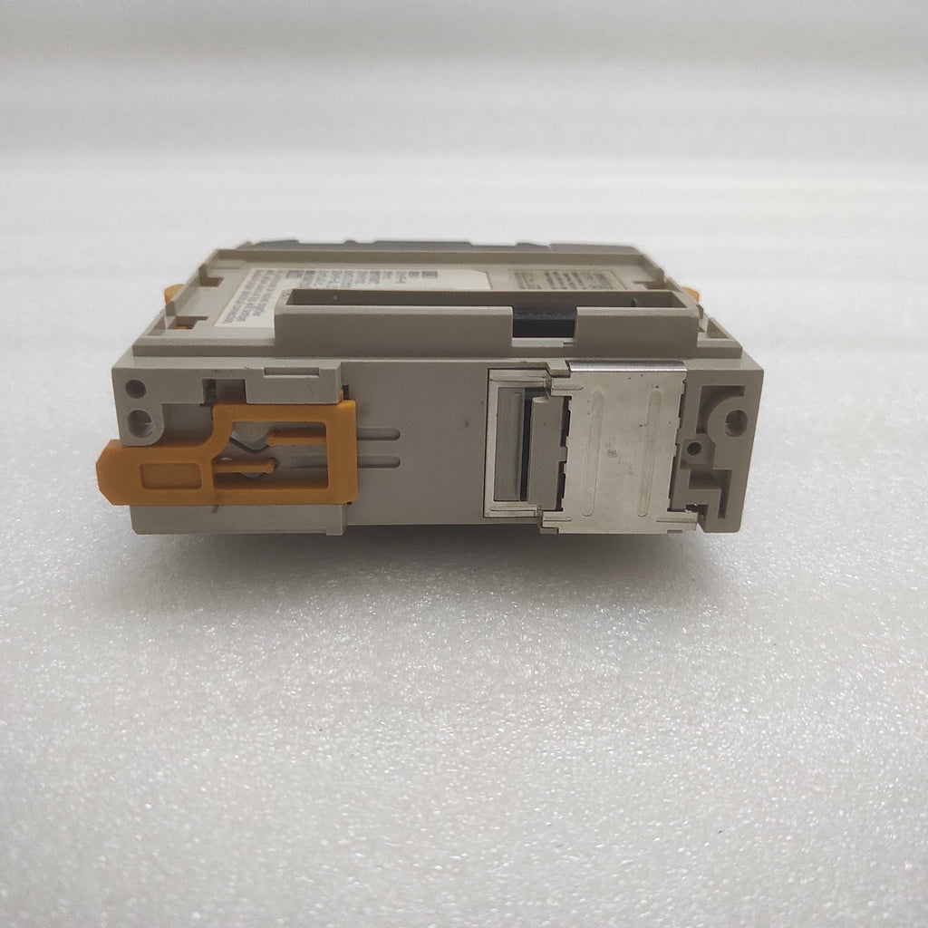 OMRON CQM1-OC222 OUTPUT UNIT