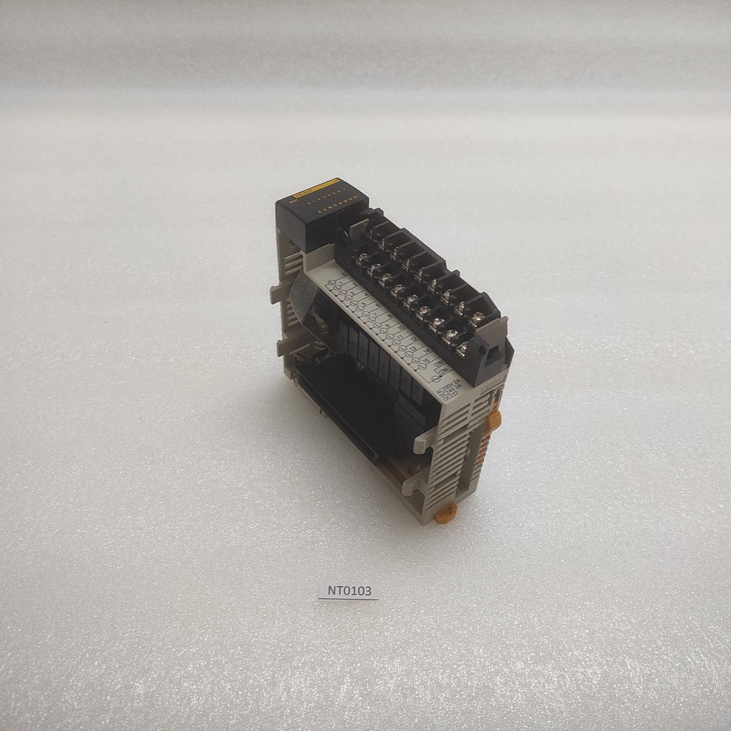OMRON CQM1-OC222 OUTPUT UNIT