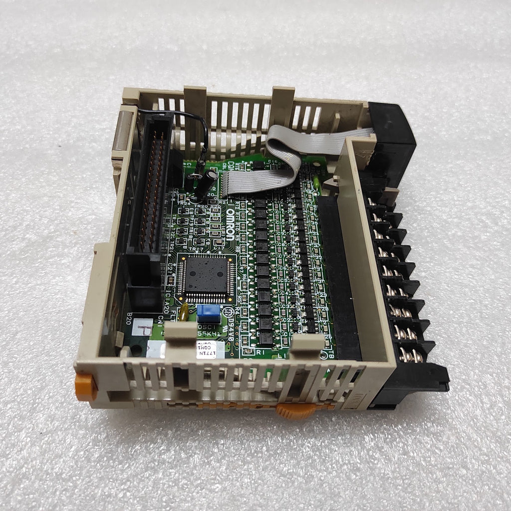OMRON CQM1-OD214 OUTPUT UNIT