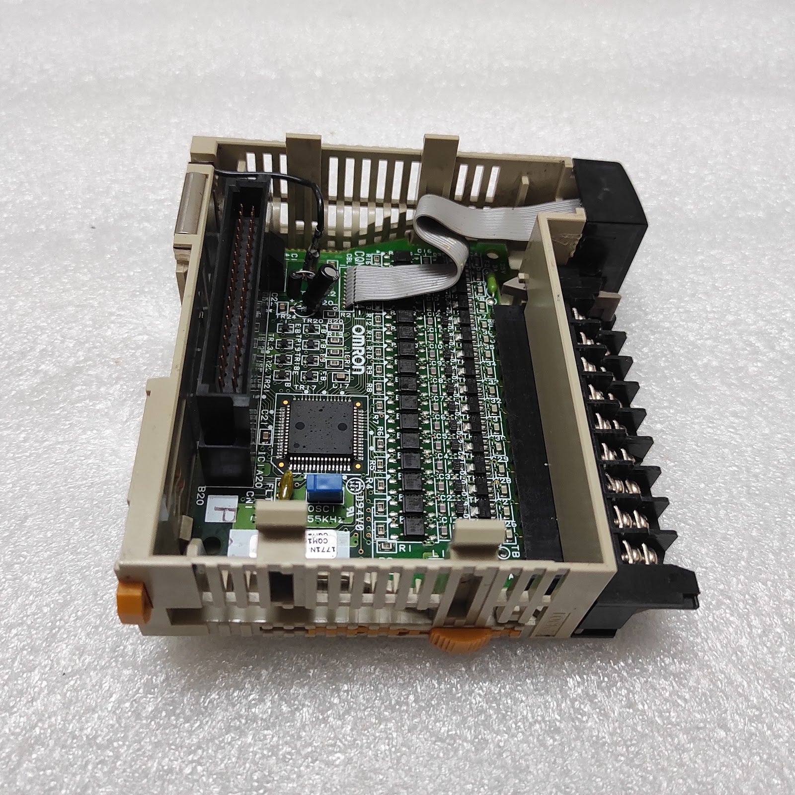 OMRON CQM1-OD214 OUTPUT UNIT
