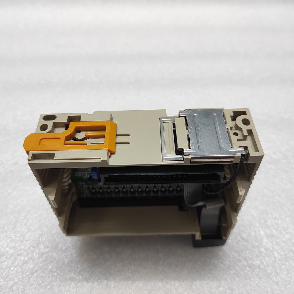 OMRON CQM1-OD214 OUTPUT UNIT