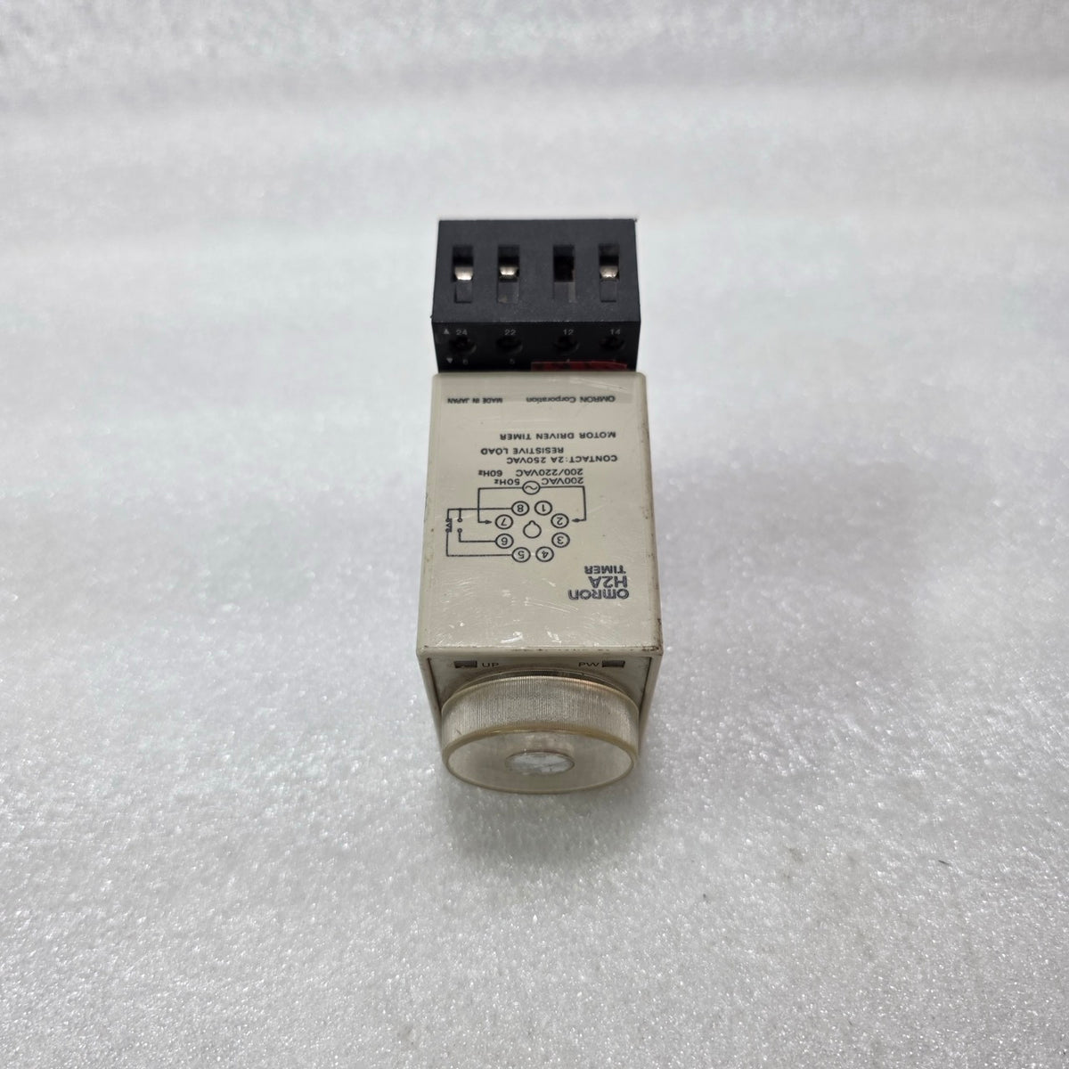 OMRON H2A MOTOR DRIVEN TIMER 200/220VAC 50/60Hz 2A 250VAC PRE-OWNED JAPAN